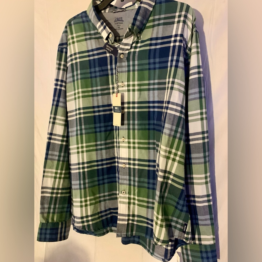 Izod Men's Casual Plaid Shirt in Green and Blue
